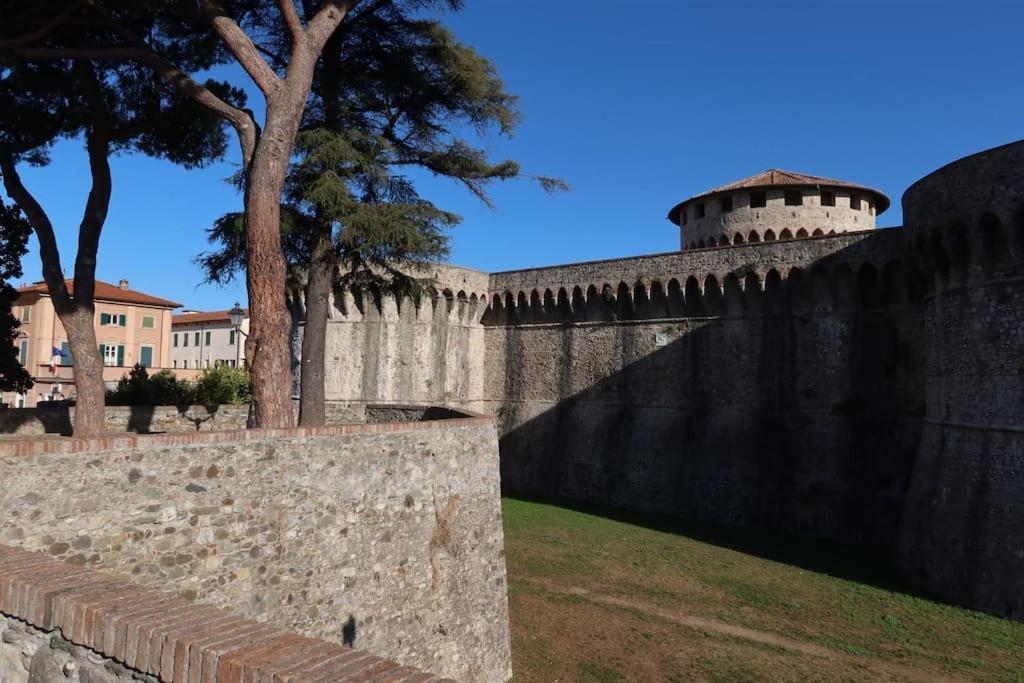 La Casa Di Loris Apartment Sarzana Ngoại thất bức ảnh